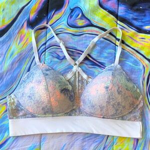 VS wireless bra